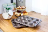 blacha-forma-na-muffinki-12-babeczek-foremka-material-metal
