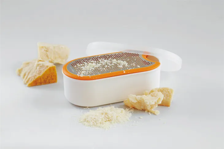 fiskars-tarka-z-pojemnikiem-functional-form-marka-fiskars