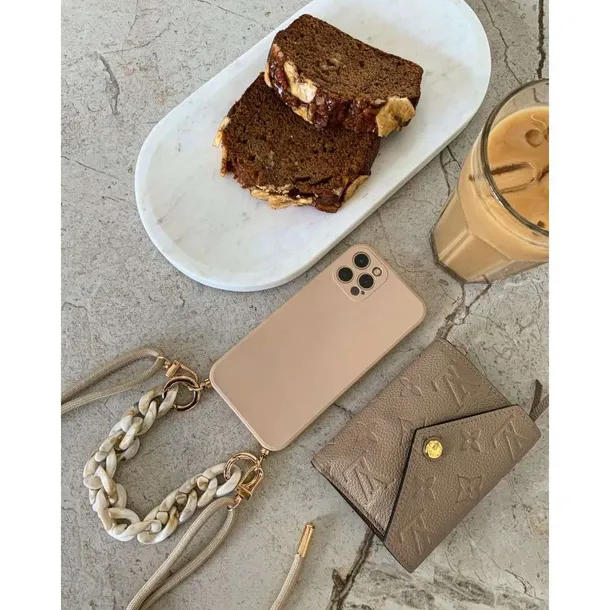etui-icon-chain-do-apple-iphone-13-beige