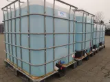 plyn-adblue-1000l-mauzer-waga-z-opakowaniem-1000-kg