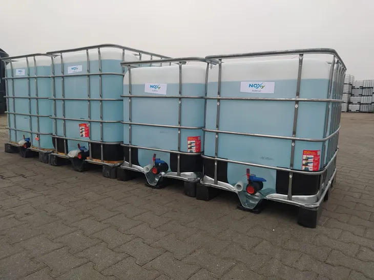 plyn-adblue-1000l-mauzer-waga-z-opakowaniem-1000-kg
