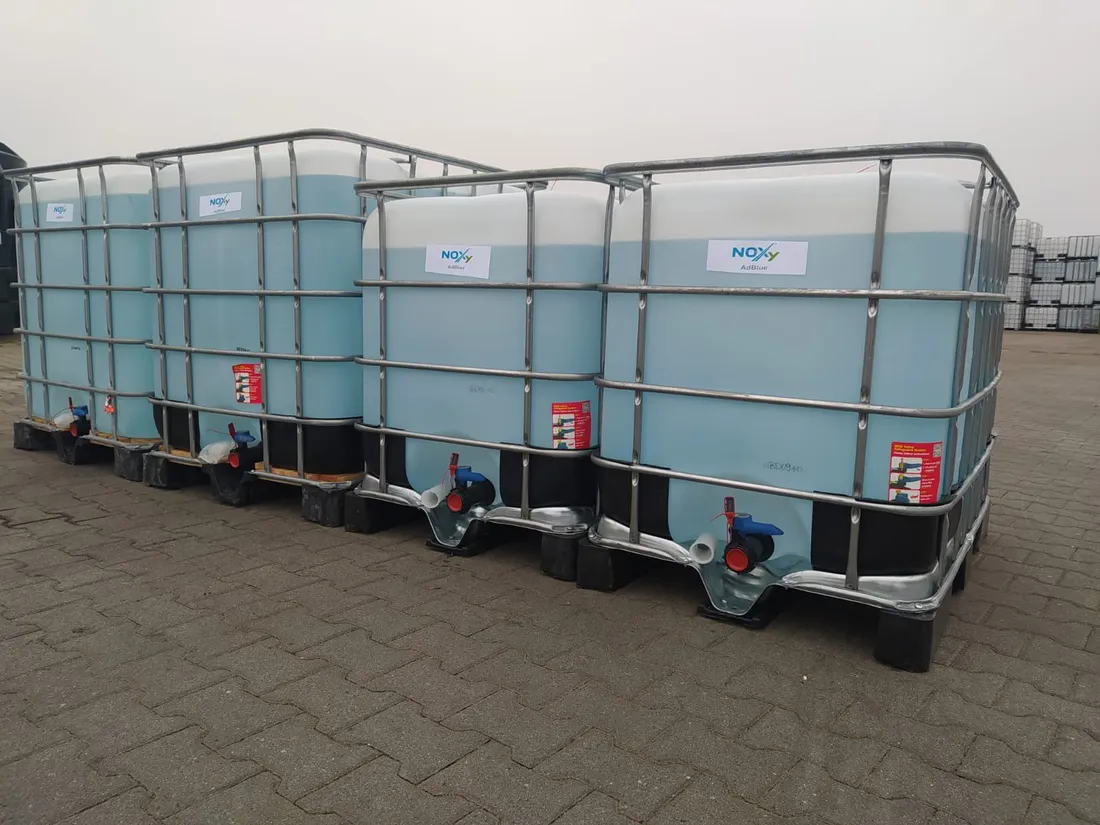 plyn-adblue-1000l-mauzer-waga-z-opakowaniem-1000-kg