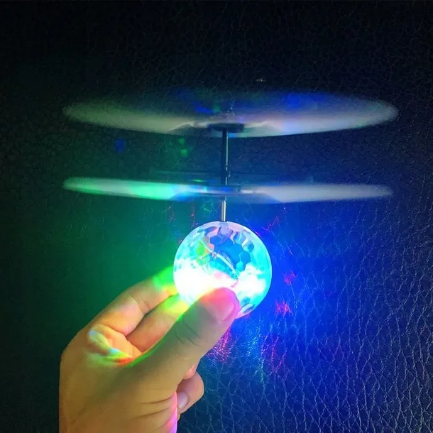 latajaca-lewitujaca-kula-led-disco-mini-dron-marka-inna
