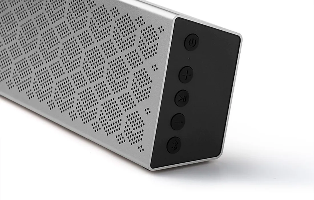 glosnik-bluetooth-edifier-mp380-solidny-duzo-wejsc