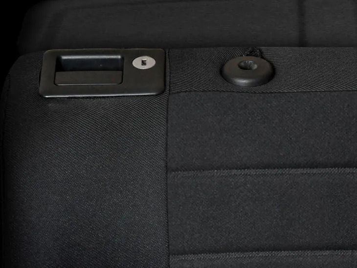 pokrowce-p4-dedykowane-do-audi-a4-b6-2000-2004-material-material-tapicerski-zakard