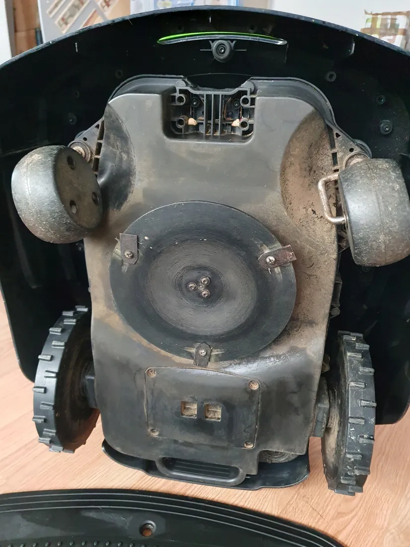 robot-koszacy-greenworks-optimow-10-stan-nowy