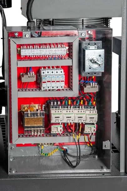 sprezarka-srubowa-aps-75-combi-dry-x
