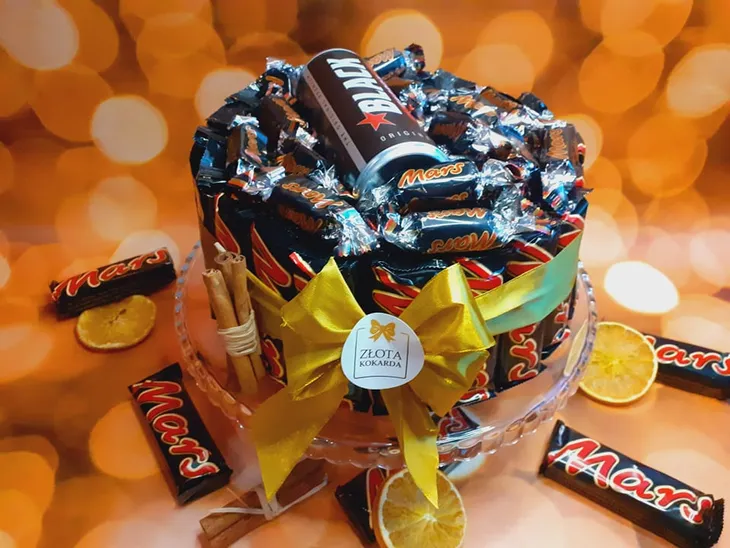 tort-mars-na-urodziny