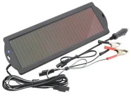 ladowarka-sloneczna-konserwacja-12-v