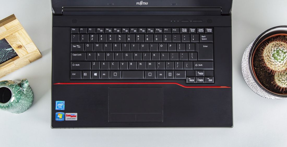 fujitsu-lifebook-a574-156-win10-4gb-nowy-120ssd