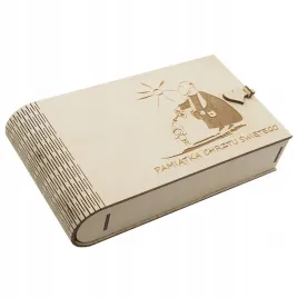 drewniane-pudelko-na-zdjecia-i-pendrive-chrzest-sw