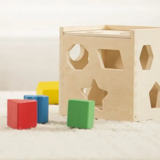 kostka-edukacyjna-do-sortowania-sorter-bohater-brak