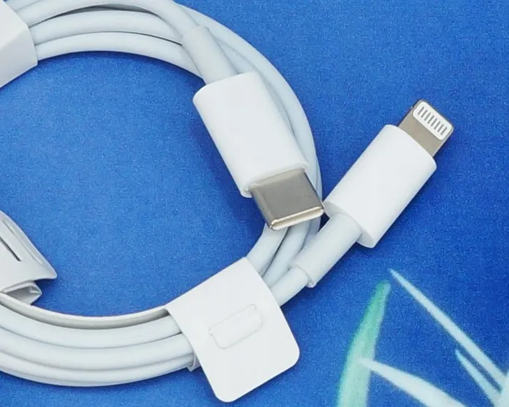 oryginalny-kabel-do-iphone-lightning-usb-c-2m-x-12-kolor-bialy