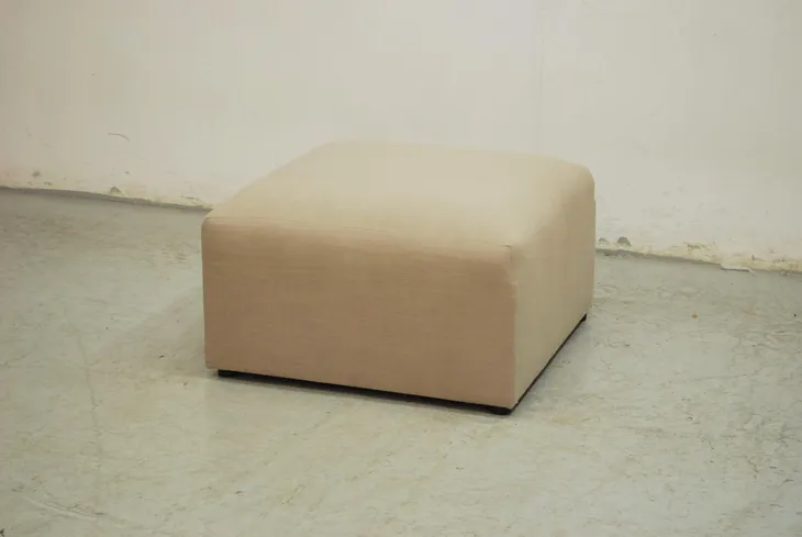 net-pufa-duza-szerokosc-mebla-77-cm