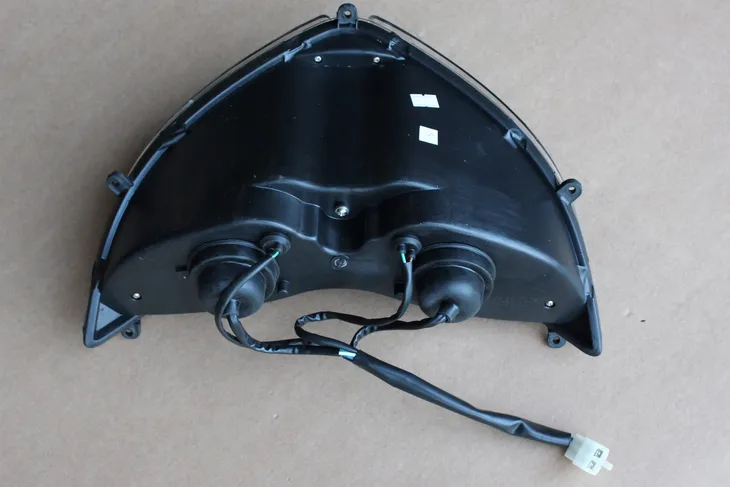 lampa-przod-benzer-dakota-stan-nowy-numer-katalogowy-czesci-72372
