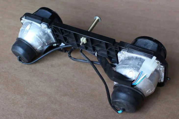 lampy-przednie-benzer-quebec-producent-czesci-inny