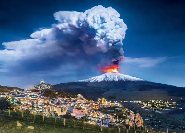 puzzle-1000-elementow-etna-wulkan-bohater-brak