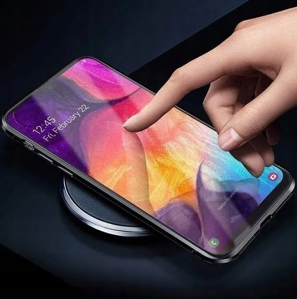 etui-magnetyczne-do-iphone-11-material-metal