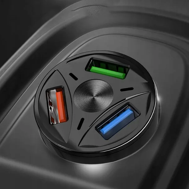 ladowarka-samochodowa-20w-48a-3xusb-quick-charge-stan-nowy-kolor-czarny