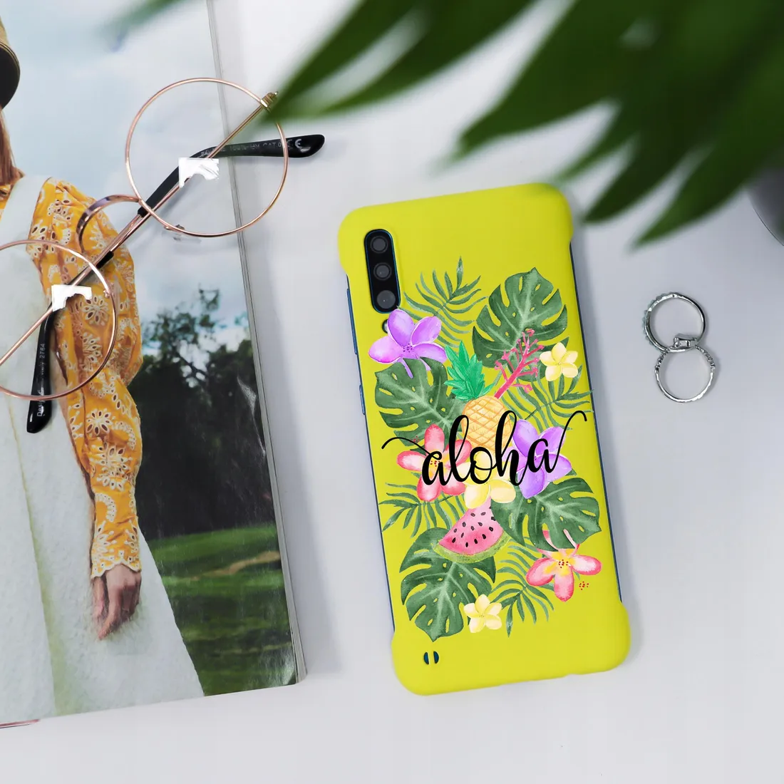 etui-coby-zolty-do-iphone-12-pro-max-serial-wzory