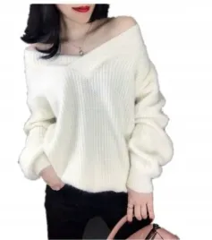sweter-cieply-z-dekoltem-w-serek-bialy-kremowy