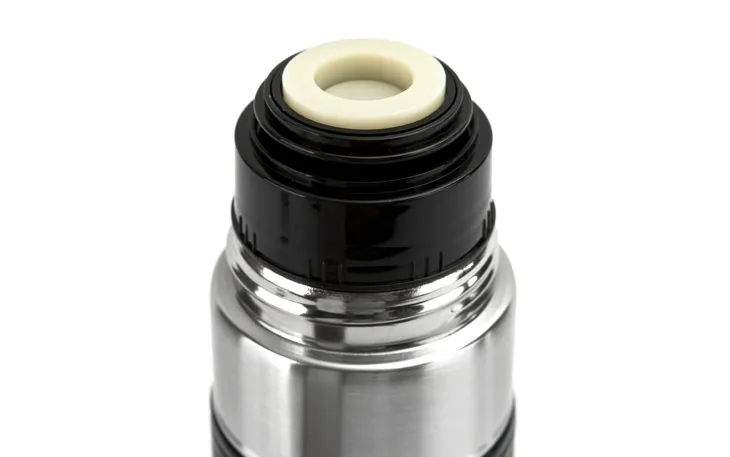 termos-nierdzewny-05l-silver-pojemnosc-500-ml