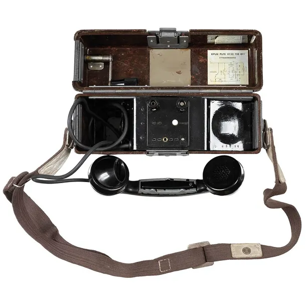 finski-telefon-polowy-stan-nowy