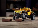lego-technic-jeep-wrangler-42122-material-plastik