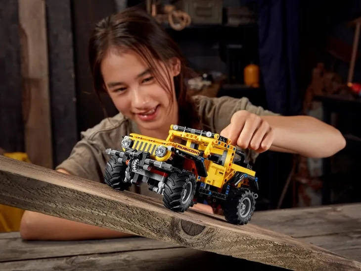 lego-technic-jeep-wrangler-42122-stan-nowy-marka-lego