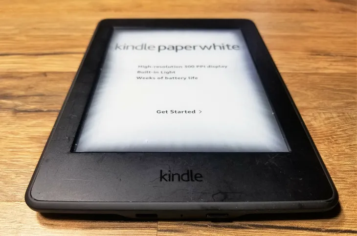 czytnik-amazon-kindle-paperwhite-3-4gb-model-paperwhite