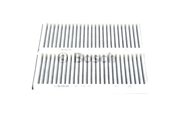 filtr-kabiny-bmw-e60-e61-e63-e64-z-aktywnym-weglem-stan-nowy