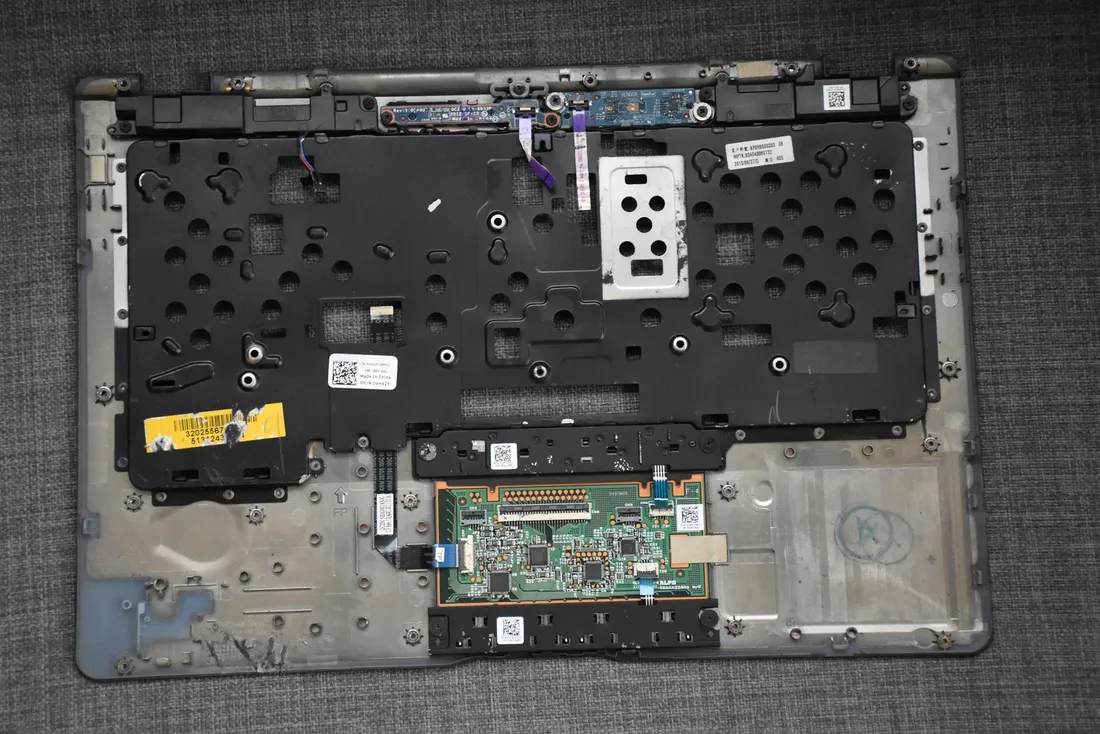 nowy-palmrest-touchpad-dell-latitude-e6430u