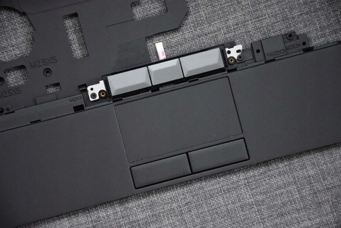 nowy-palmrest-touchpad-dell-latitude-e6330-e6430s-stan-nowy