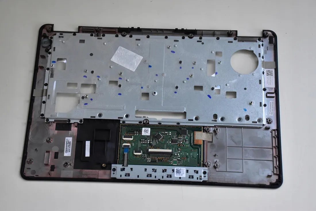 nowy-palmrest-touchpad-dell-latitude-e5250