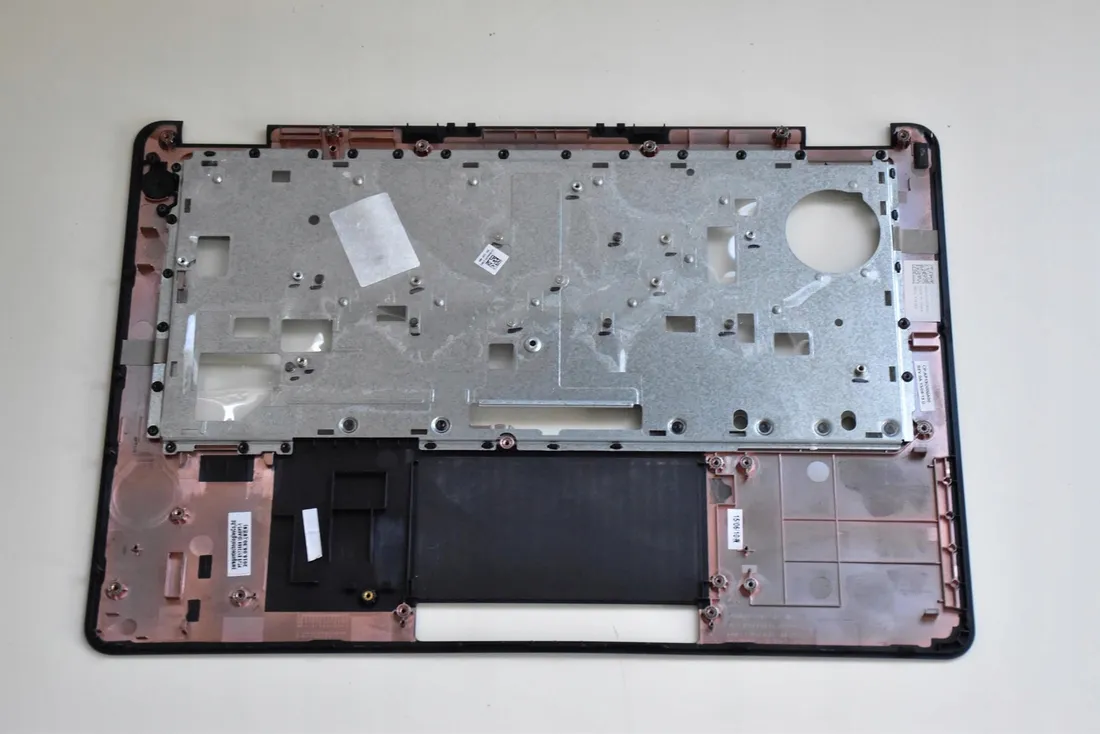 nowy-palmrest-dell-latitude-e5250-stan-nowy