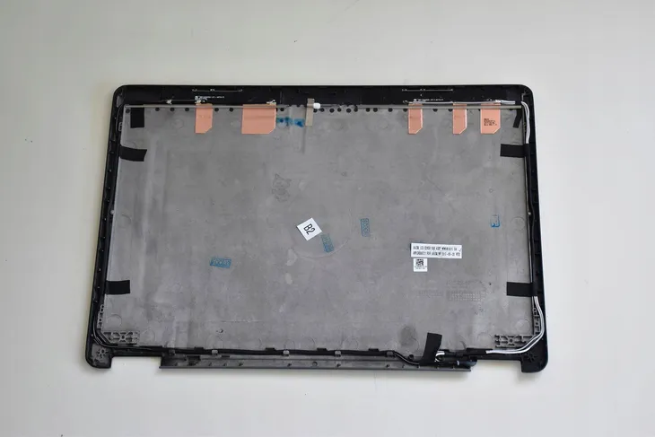 nowa-klapa-matrycy-dell-e7270-do-laptopow-dell