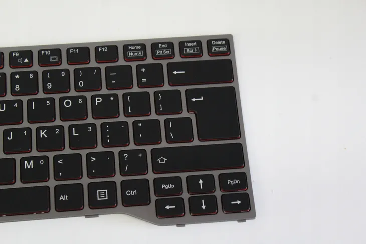 nowa-klawiatura-fujitsu-e744-e734-e746-e736-kod-producenta-e746-e544-e733-e734-e736-e743-e744