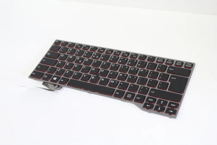 nowa-klawiatura-fujitsu-e744-e734-e746-e736-stan-nowy-kod-producenta-e746-e544-e733-e734-e736-e743-e744