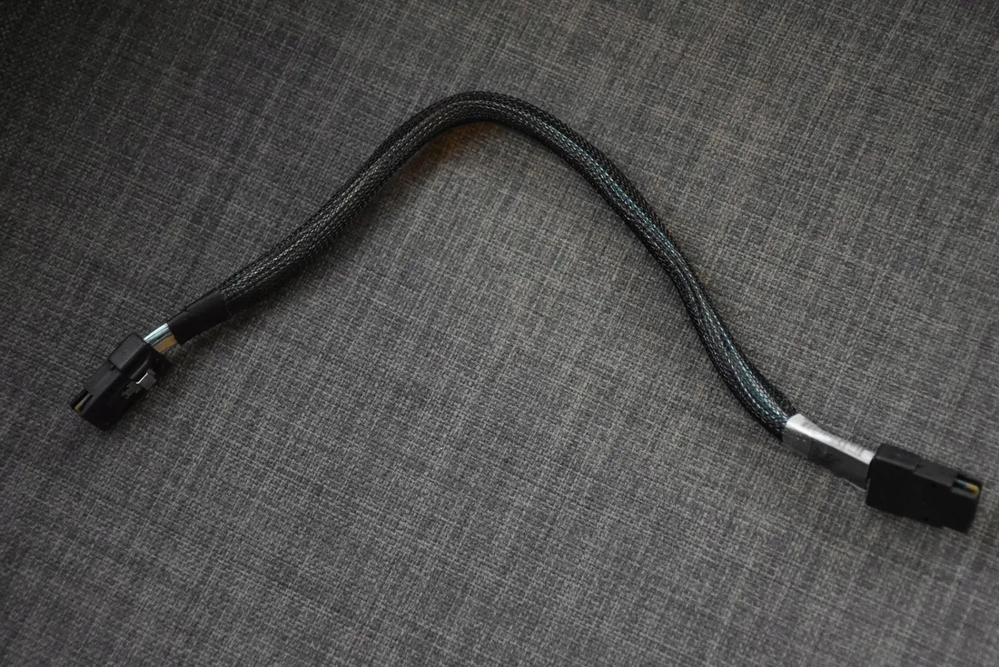 hp-dl36x-internal-mini-sas-13-3-8-cable