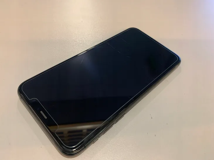 apple-iphone-11-pro-max-256gb-stan-powystawowy