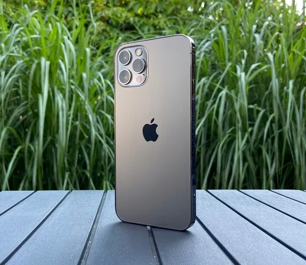 apple-iphone-12-pro-256gb-outlet