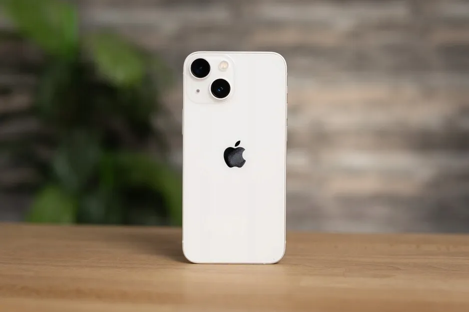 samrtfon-apple-iphone-13-mini-4gb-128gb-kolory-or-100percent-baterii
