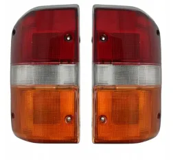 nissan-patrol-wersja-japonska-lampa-tylna-komplet