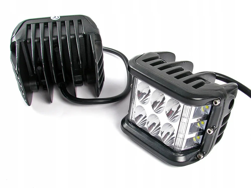 lampa-robocza-12v-24v-szperacz-panel-led-halogen-45w-cree-cube-samochodowa