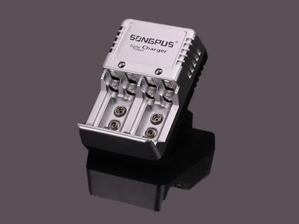 ladowarka-verk-group-cd08-4-9v-6f22-aa-aaa-symbol-ladowanych-baterii-9v-6f22