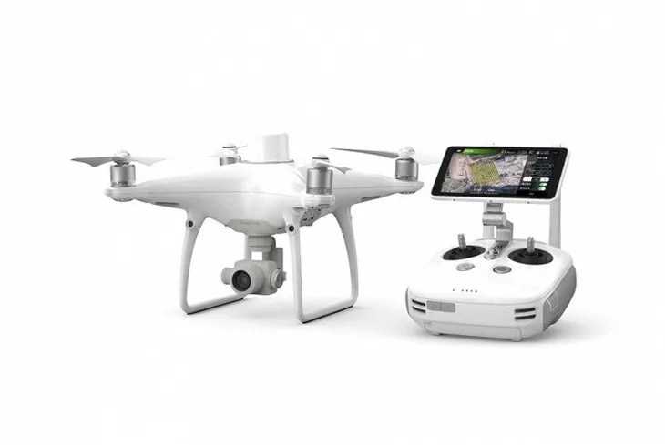 dron-dji-phantom-4-rtk-se