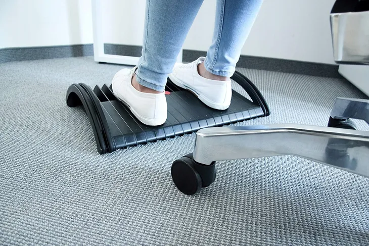 hjh-regulowany-ergonomiczny-podnozek-2w1-stan-nowy