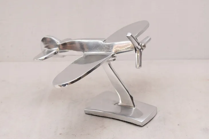 model-samolotu-aluminowy-model-samolot-pilot