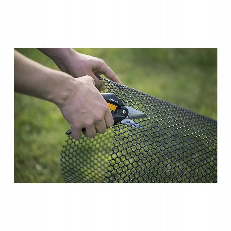 nozyce-do-blachy-pcv-drutu-kartonu-fiskars-stan-nowy