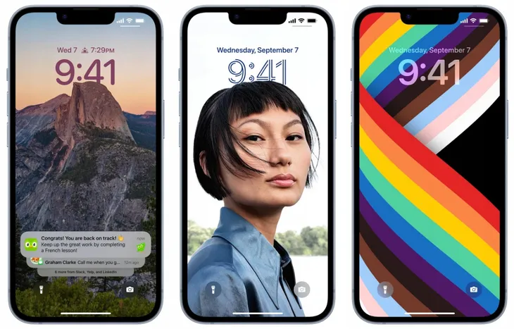 apple-iphone-13-128gb-red-funkcje-w-telefonach-komorkowych-kalkulator-kalendarz-latarka-radio-budzik-dyktafon-przypomnienia-zegar-wlasne-gry-funkcja-glosnomowiaca-alarm-wibracyjny-ksiazka-telefoniczna